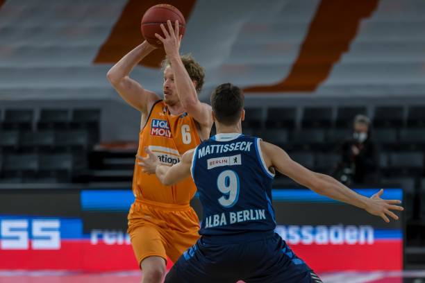 借替补球员 借替补球员