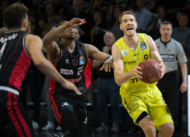 包括欧冠表 包括欧冠表